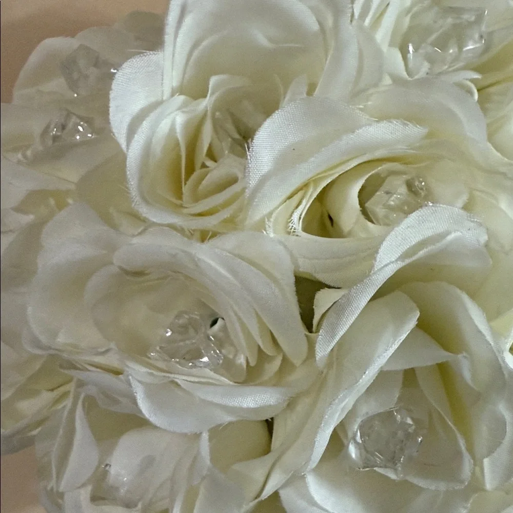 Elegant Cream Floral Arrangement ball